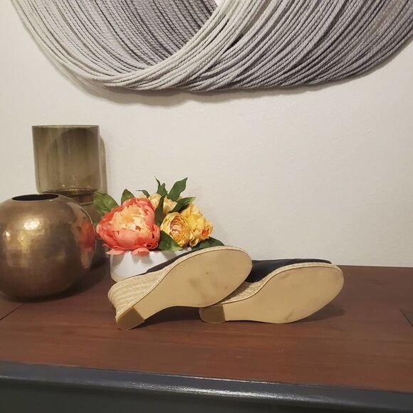 Etienne Aigner Cassa Wedge Heels Sz 7 - Picture 6 of 6